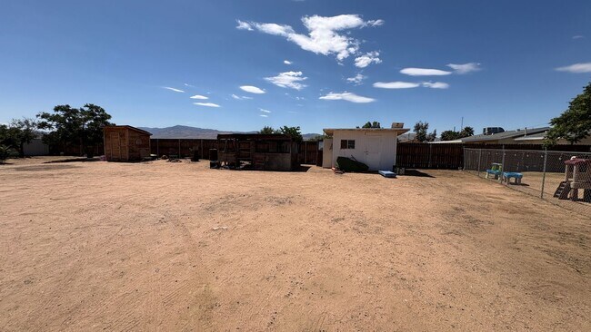 Building Photo - Desert Living in Apple Valley — Spacious Estate with Privacy & Comfort