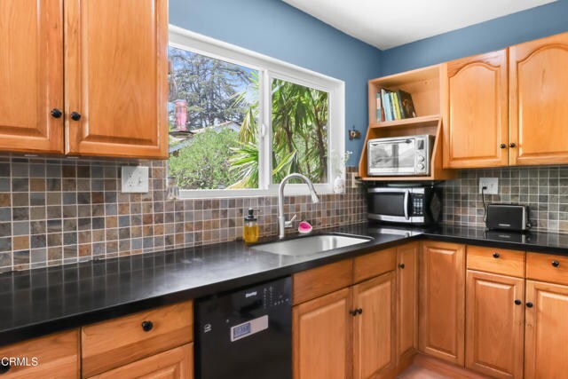 Building Photo - 2520 Casitas Ave