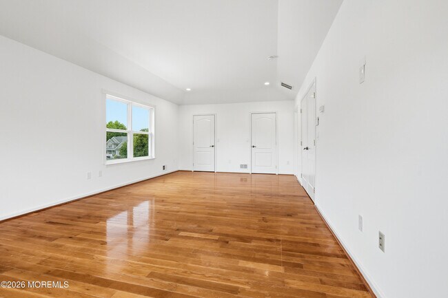 Building Photo - 10 Etty Ct