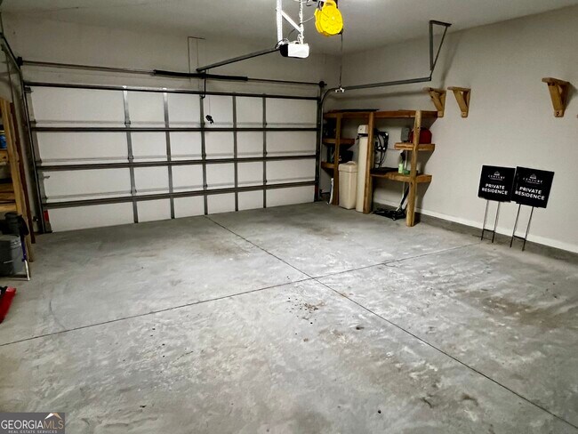 Building Photo - 204 Park View Ln