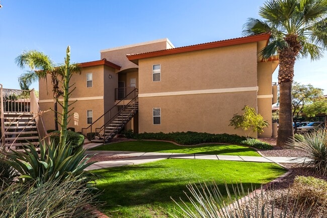 Unit Building Entrance - 10410 N Cave Creek Rd