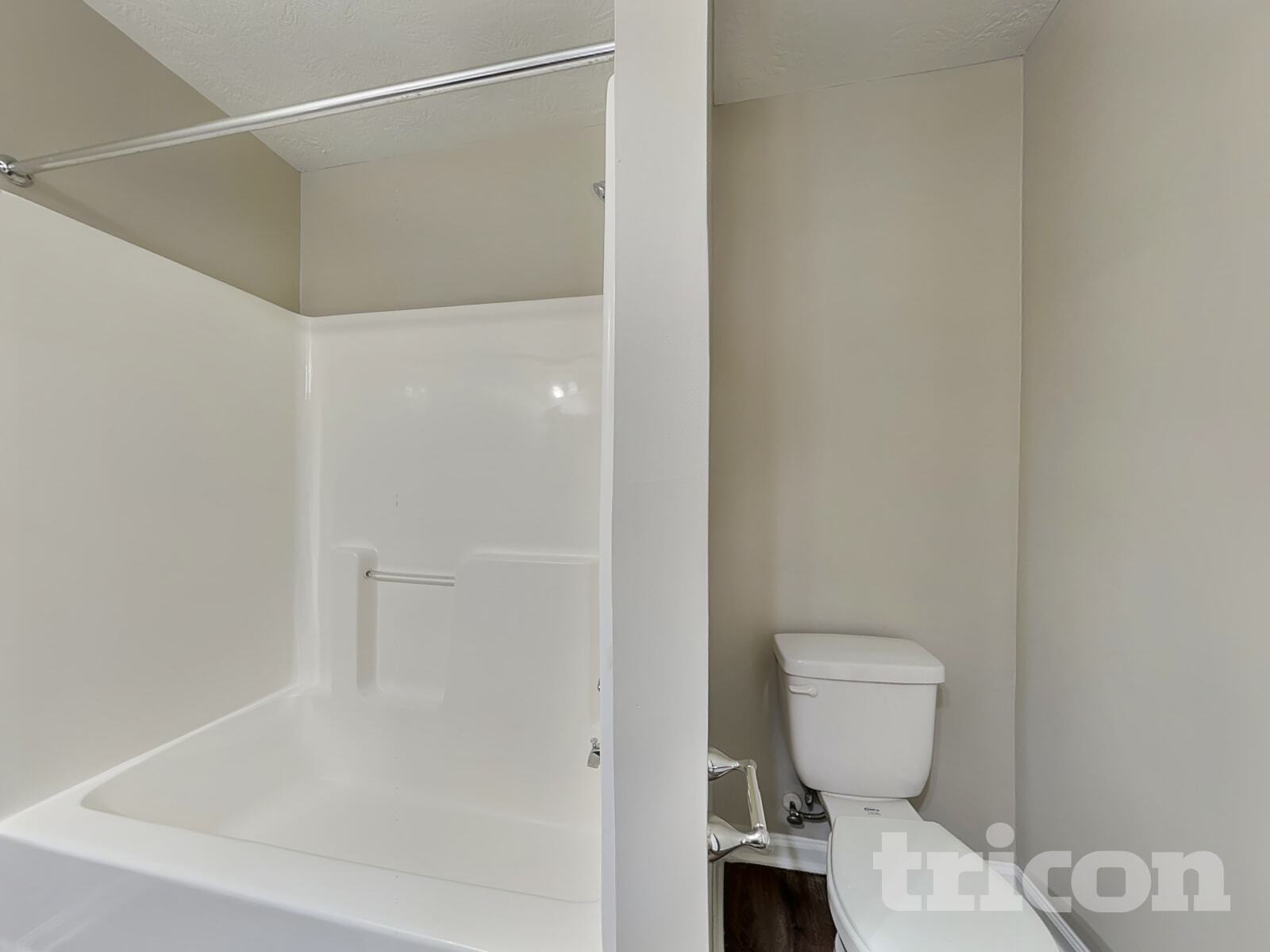 Building Photo - 1329 Royal Oak St