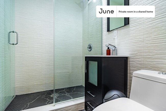 Building Photo - Room in Shared 2 bed/1 bath home