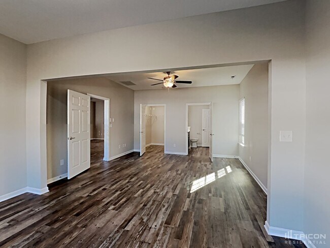 Building Photo - 5123 Jewelflower Rd