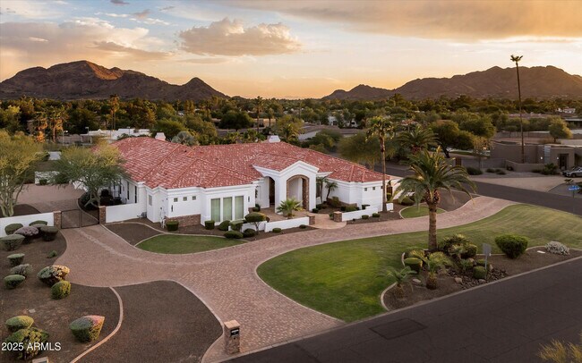 Building Photo - 5901 E Mountain View Rd