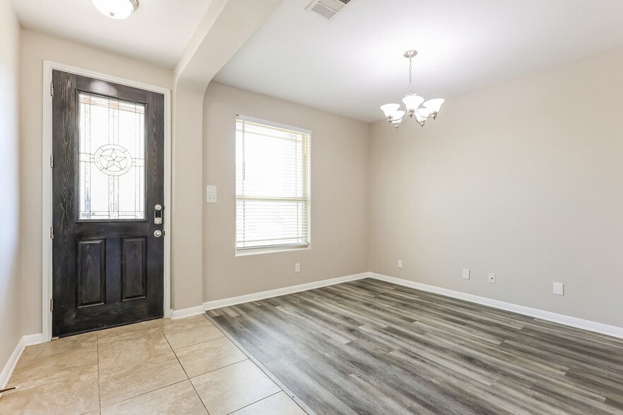 Building Photo - 9850 Red Iron Creek