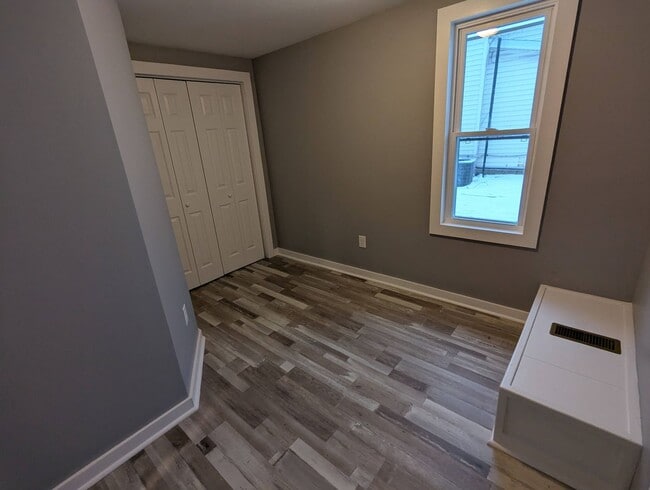 Building Photo - 19 Main St