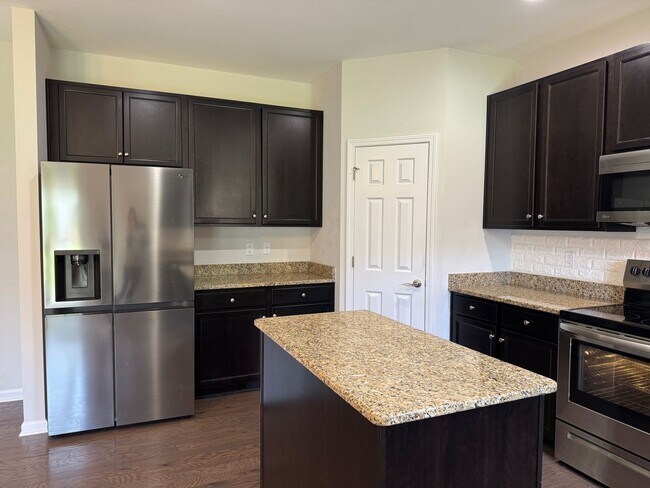Building Photo - South AVL - Beautiful, Spacious, Versatile...