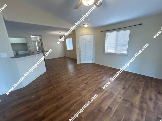 Building Photo - Gated Community available NOW!