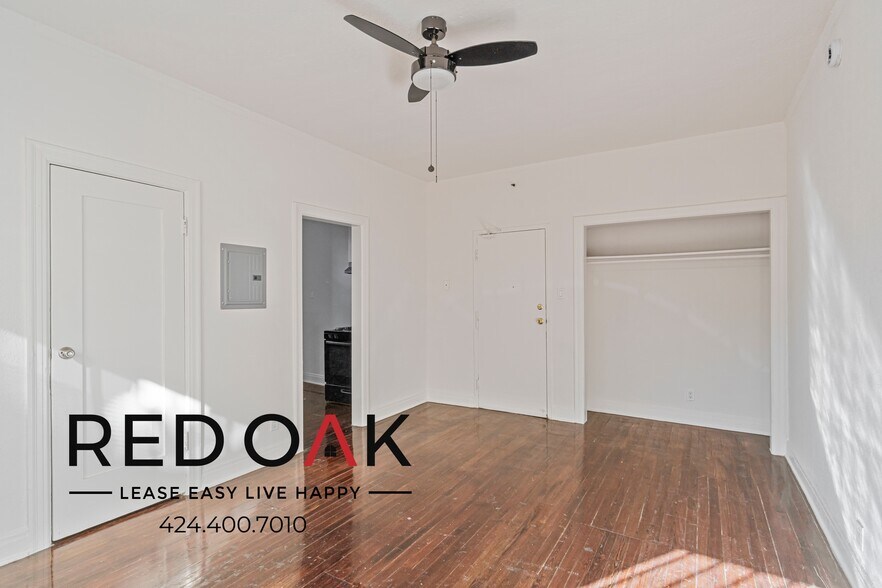 Primary Photo - 245 N Kenmore Ave