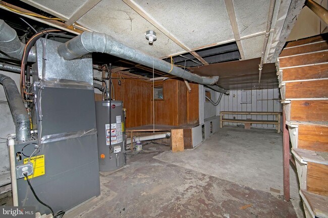 Building Photo - 1078 Morton St