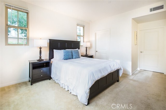 Building Photo - 137 Kempton