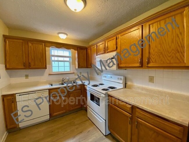 Building Photo - 4936 W Troy Ave