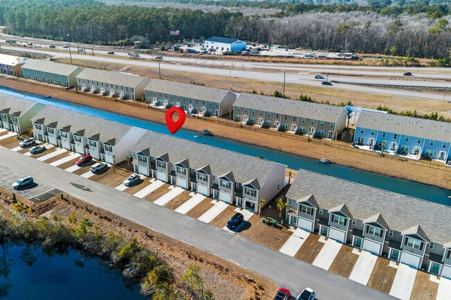 Building Photo - 332 Bayou Loop