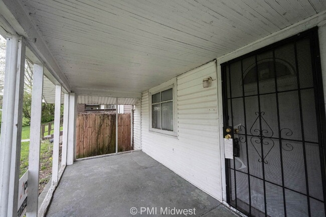 Building Photo - 1331 W 34th St