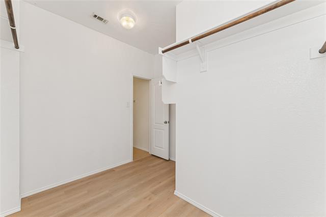 Building Photo - 9108 Blackstone Dr