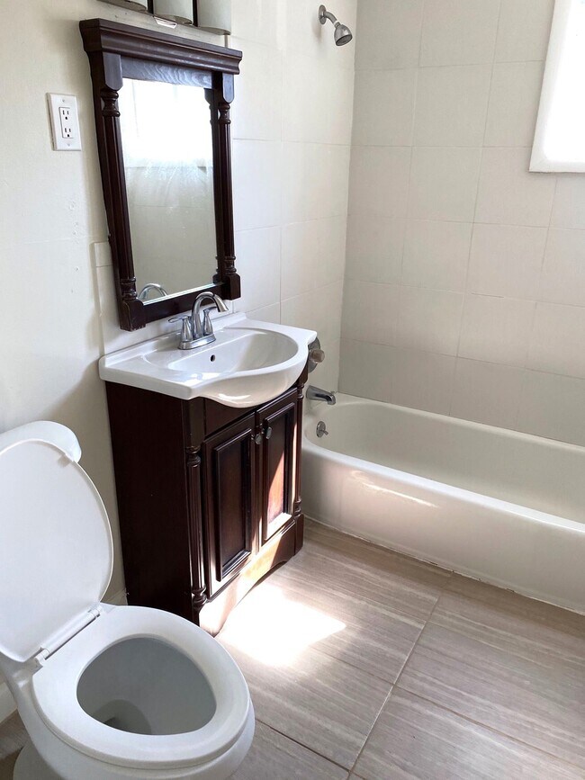 Building Photo - 60 S Main St