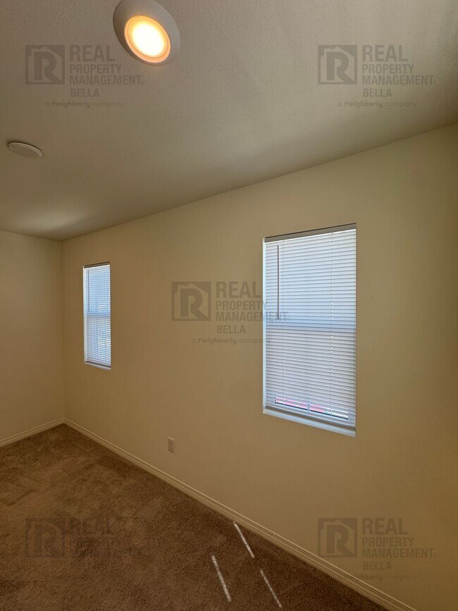 Building Photo - Spacious Corner Lot Home in Desirable Winchester Community – 4 bed + Large Backyard+ Solar!