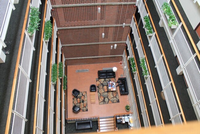 Building Photo - 29 Concord Ave