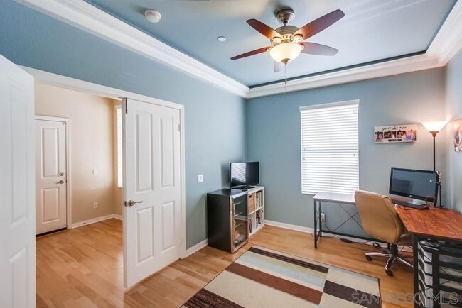 Building Photo - Beautiful 3 BD, 3.5 BA Detached Townhouse ...