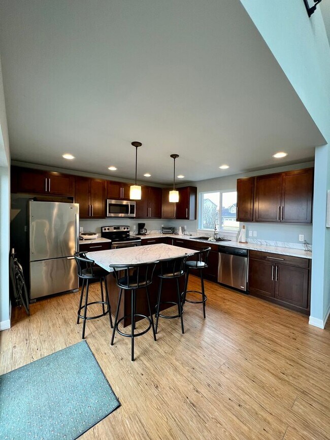 Building Photo - Waterfront 2 Bedroom Home in Ferndale!