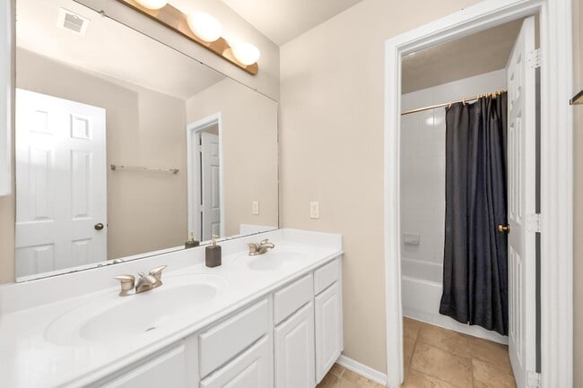 Building Photo - 9006 Sunny Brook Ln