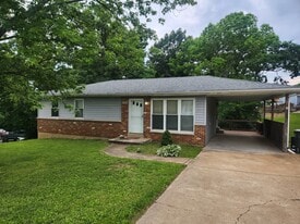 Building Photo - 1827 Glatt Dr
