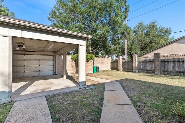 Building Photo - 10615 Autumn Meadow Ln