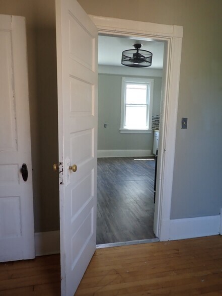 Building Photo - 2816 N Fratney St