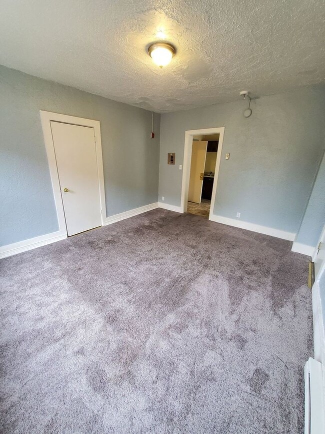 Interior Photo - 19 E State St. 10 Unit