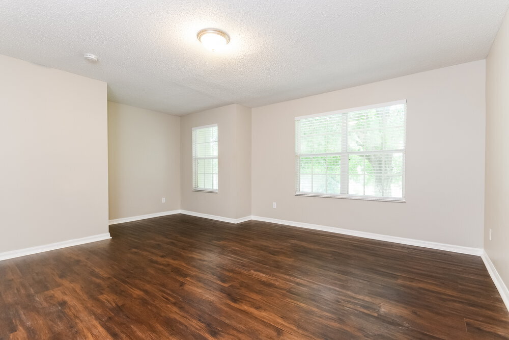 Building Photo - 2015 Country Brook Ave