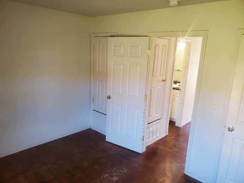 Building Photo - 2615 2nd Ave