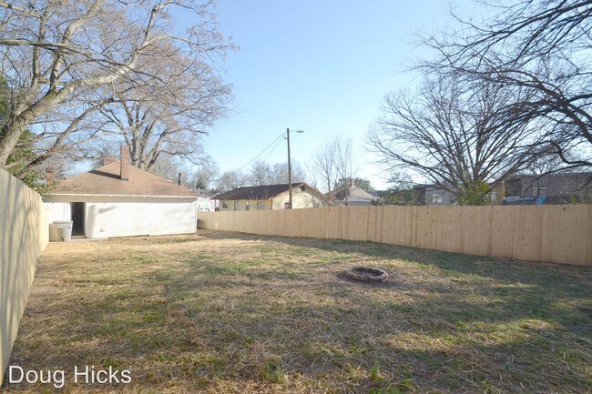 Building Photo - 3 br, 1 bath House - 1517 Pegram Street