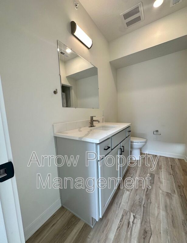 Building Photo - 2230 R St