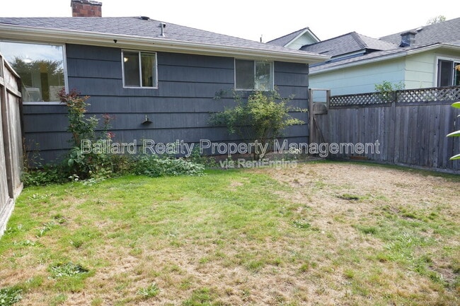 Building Photo - 6527 25th Ave NW