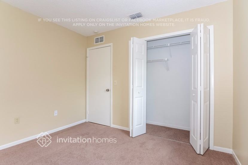 Building Photo - 6749 67th Ln N