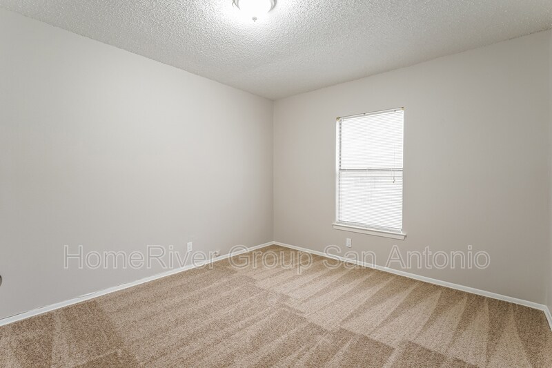 Building Photo - 6827 Country Haven