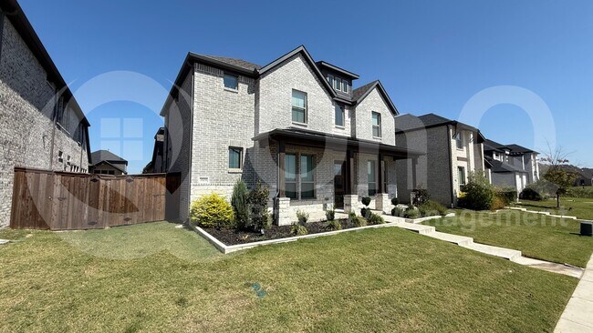 Building Photo - 3508 Covedale Blvd