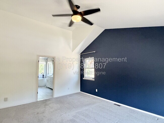 Building Photo - 1755 Smoke Ridge Dr