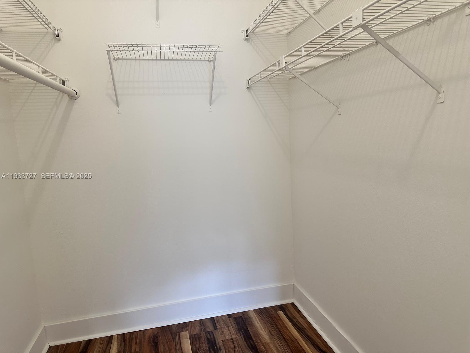 Building Photo - 891 Cypress Park Way