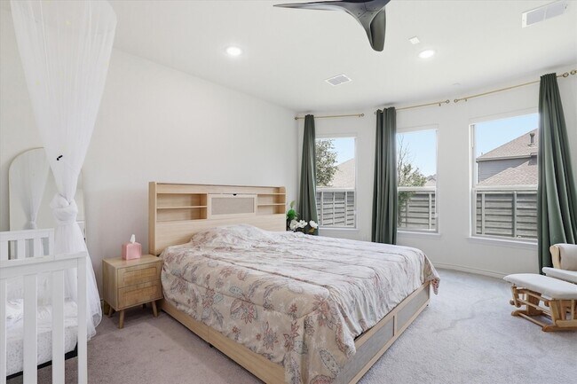 Building Photo - 509 Cedarwood St