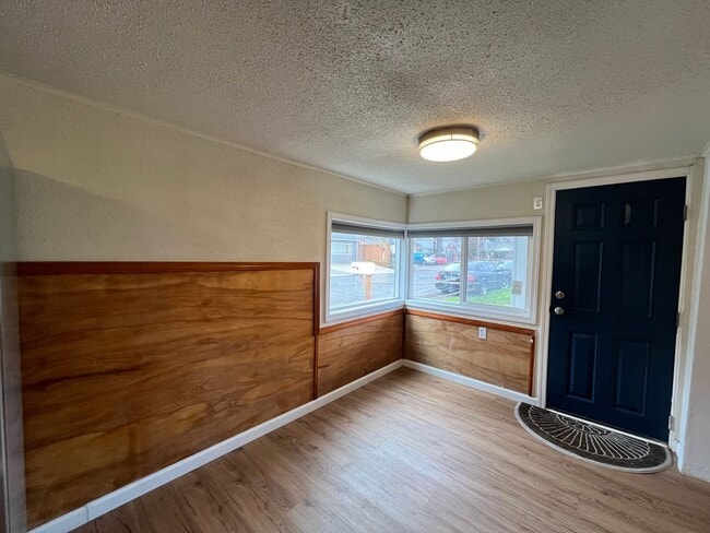 Building Photo - 2 Bed 1 Bath home in Powellhurst-Gilbert! In Unit Laundry and Private yard!