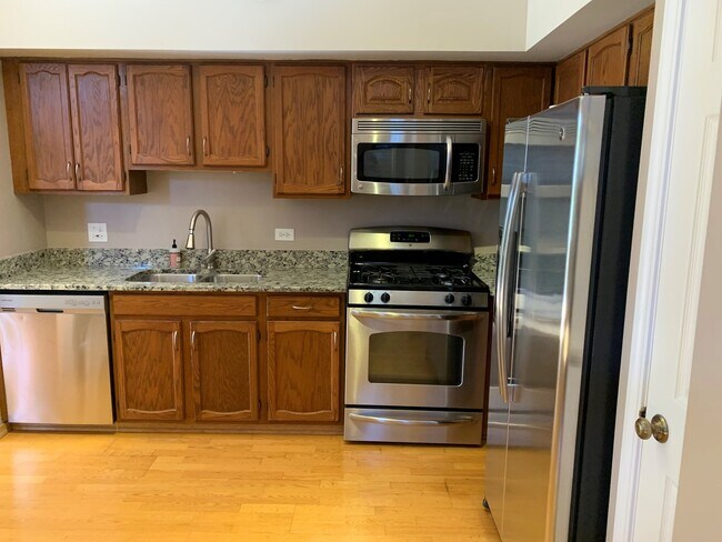 Building Photo - 1161 Regency Dr
