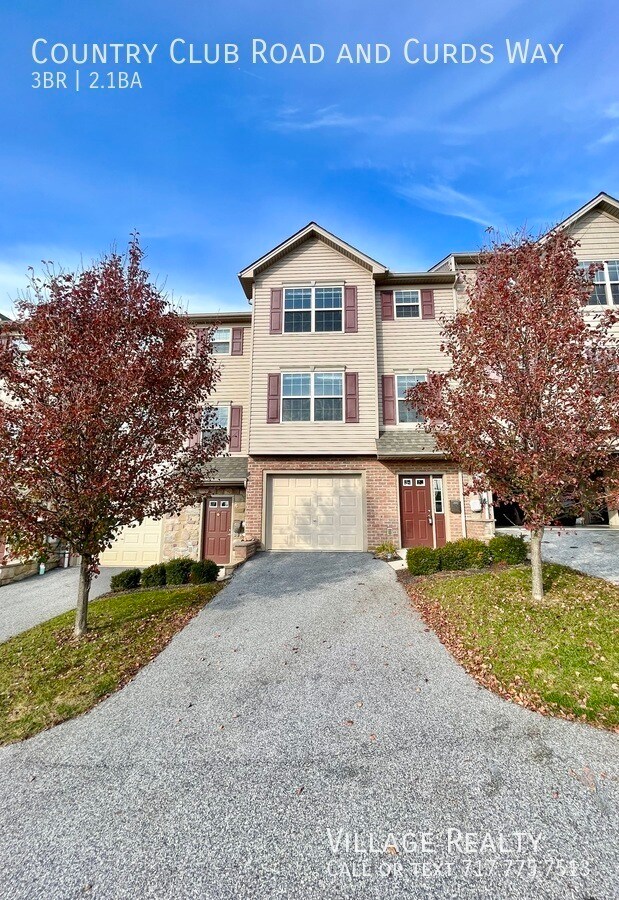 Building Photo - 705 Country Club Rd