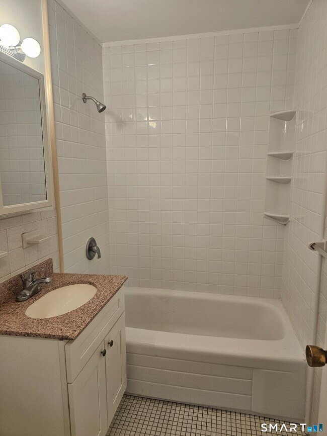 Building Photo - 99 Prospect St