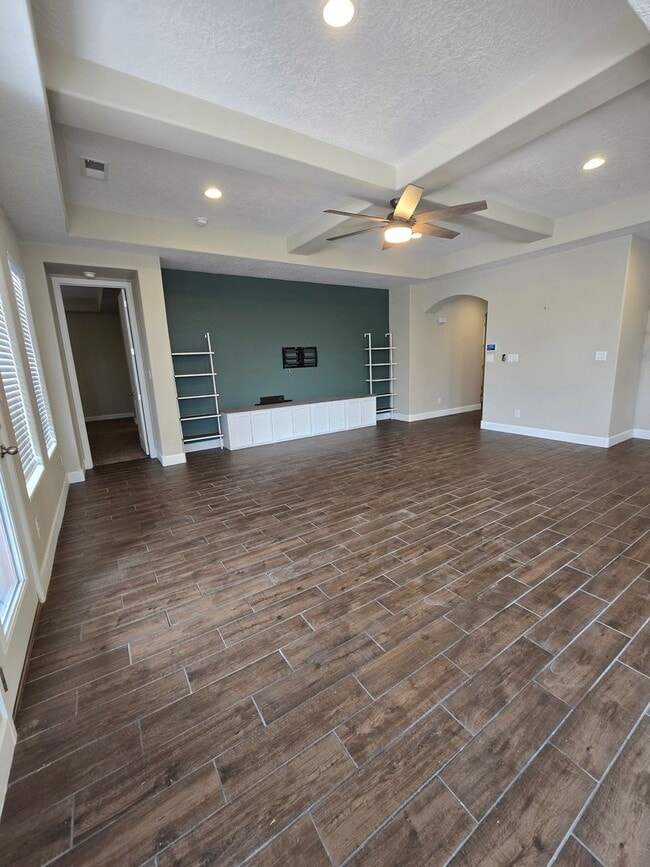 Building Photo - COMING SOON! Beautiful 4 bed, 3.5 bath in ...