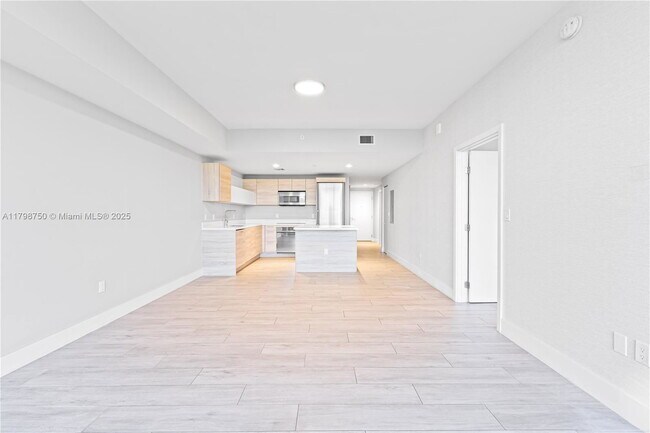 Building Photo - 16385 Biscayne Blvd