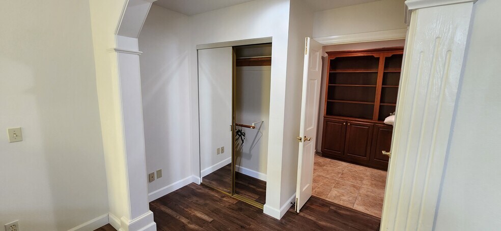 Building Photo - 11215 Almazon St