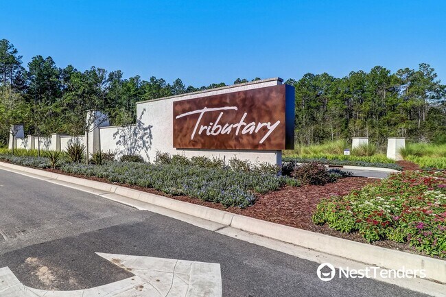 Building Photo - Enjoy Resort-Style Amenities in Beautiful ...