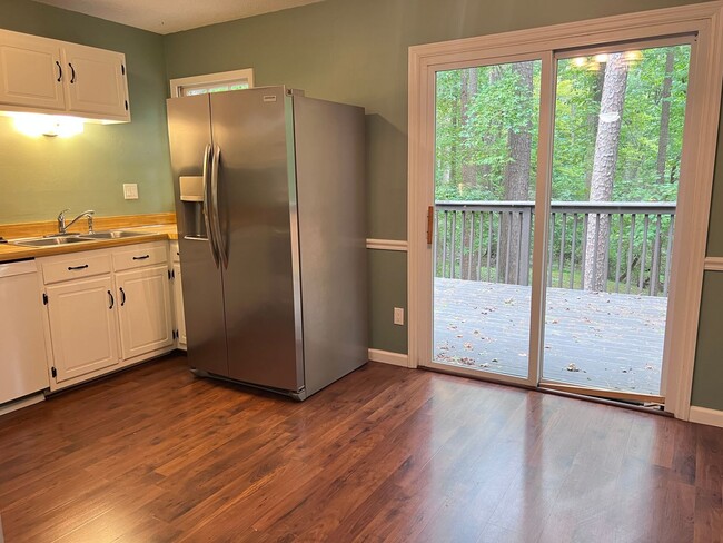 Building Photo - 3 Bedroom | 1.5 Bath Home in North Raleigh...